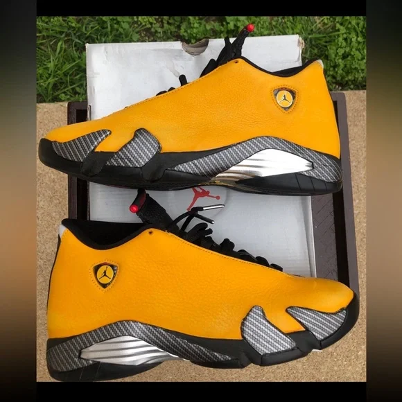 Air Jordan 14 retro SE ‘Yellow Ferrari’ size 8.5 men’s - Picture 4 of 5